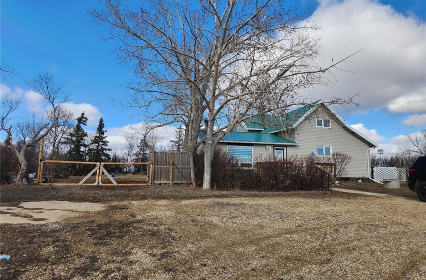 Rural Address, Brokenshell Rm No. 68, Saskatchewan S0C 2N0, 4 Bedrooms Bedrooms, 12 Rooms Rooms,2 BathroomsBathrooms,Acreage,For Sale,RM Brokenshell Property,Rural Address,SK962644