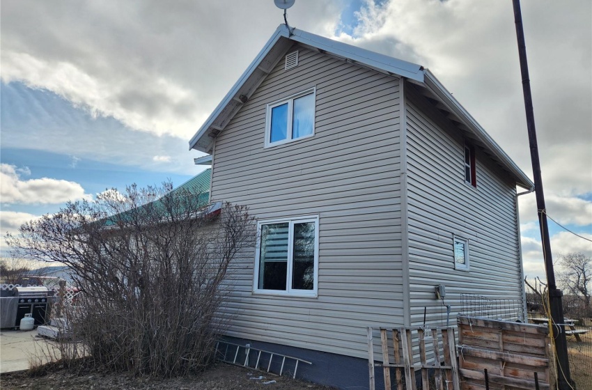 Rural Address, Brokenshell Rm No. 68, Saskatchewan S0C 2N0, 4 Bedrooms Bedrooms, 12 Rooms Rooms,2 BathroomsBathrooms,Acreage,For Sale,RM Brokenshell Property,Rural Address,SK962644