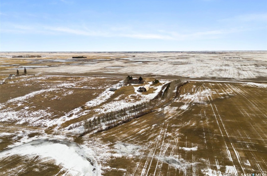 Snowy aerial view featuring a rural view