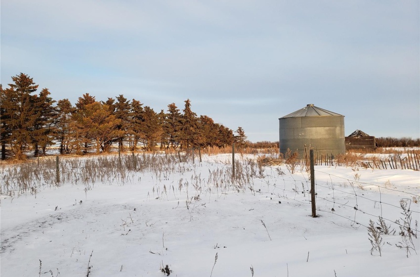 Rural Address, Last Mountain Valley RM No. 250, Saskatchewan S0G 4V0, 1 Bedroom Bedrooms, 4 Rooms Rooms,1 BathroomBathrooms,Acreage,For Sale,Lakeview Acres,Rural Address,SK962540