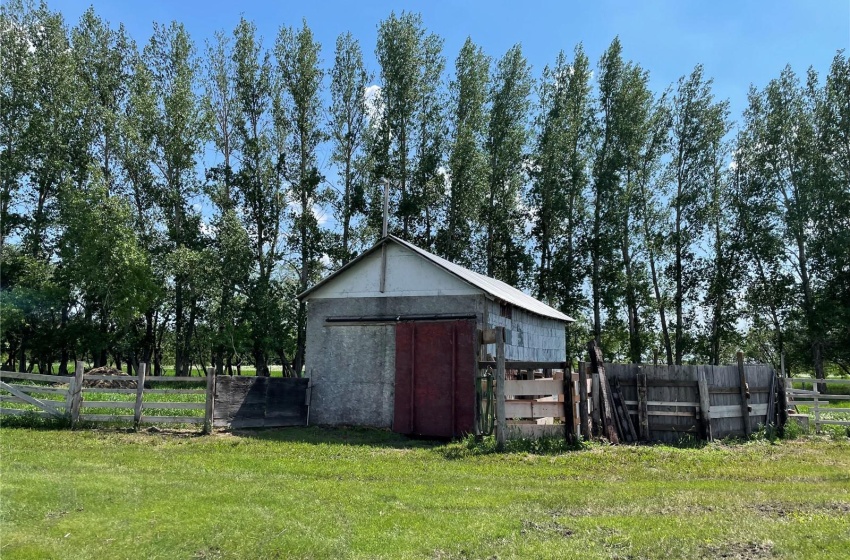 Rural Address, Duck Lake Rm No. 463, Saskatchewan S0K 3R0, 4 Bedrooms Bedrooms, 13 Rooms Rooms,2 BathroomsBathrooms,Acreage,For Sale,Bueckert Acreage,Rural Address,SK932397