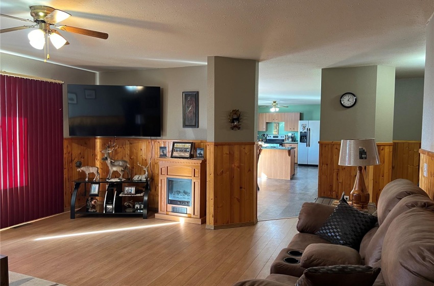 Rural Address, Loon Lake Rm No. 561, Saskatchewan S0M 1L0, 5 Bedrooms Bedrooms, 20 Rooms Rooms,4 BathroomsBathrooms,Acreage,For Sale,9KM West of Makwa,Rural Address,SK962958