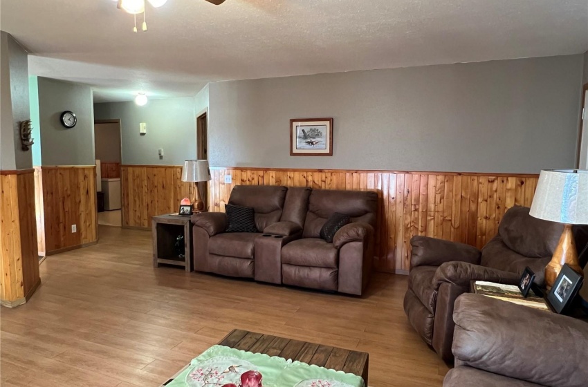 Rural Address, Loon Lake Rm No. 561, Saskatchewan S0M 1L0, 5 Bedrooms Bedrooms, 20 Rooms Rooms,4 BathroomsBathrooms,Acreage,For Sale,9KM West of Makwa,Rural Address,SK962958