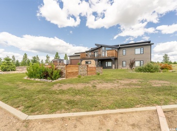 Rural Address, Moose Jaw Rm No. 161, Saskatchewan S6H 4P2, 4 Bedrooms Bedrooms, 17 Rooms Rooms,3 BathroomsBathrooms,Acreage,For Sale,32nd Ave. R.M. of Moose Jaw#161,Rural Address,SK963125