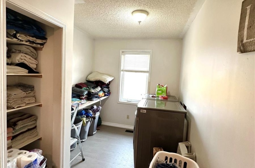 Rural Address, Mervin Rm No.499, Saskatchewan S0M 2Y0, 5 Bedrooms Bedrooms, 19 Rooms Rooms,3 BathroomsBathrooms,Acreage,For Sale,Locke Acreage,Rural Address,SK963063