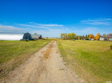 Rural Address, Montmartre Rm No. 126, Saskatchewan S0G 3M0, 3 Bedrooms Bedrooms, 9 Rooms Rooms,1 BathroomBathrooms,Acreage,For Sale,Burrell Acreage,Rural Address,SK963268