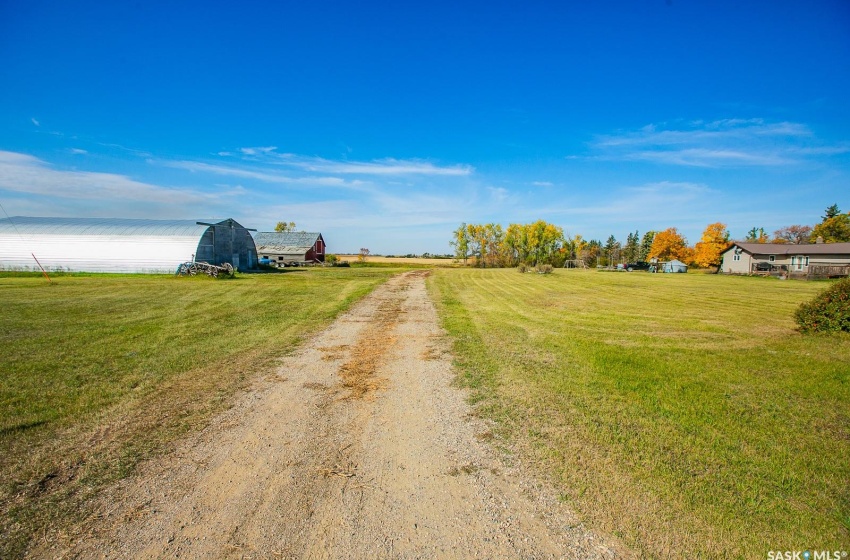 Rural Address, Montmartre Rm No. 126, Saskatchewan S0G 3M0, 3 Bedrooms Bedrooms, 9 Rooms Rooms,1 BathroomBathrooms,Acreage,For Sale,Burrell Acreage,Rural Address,SK963268