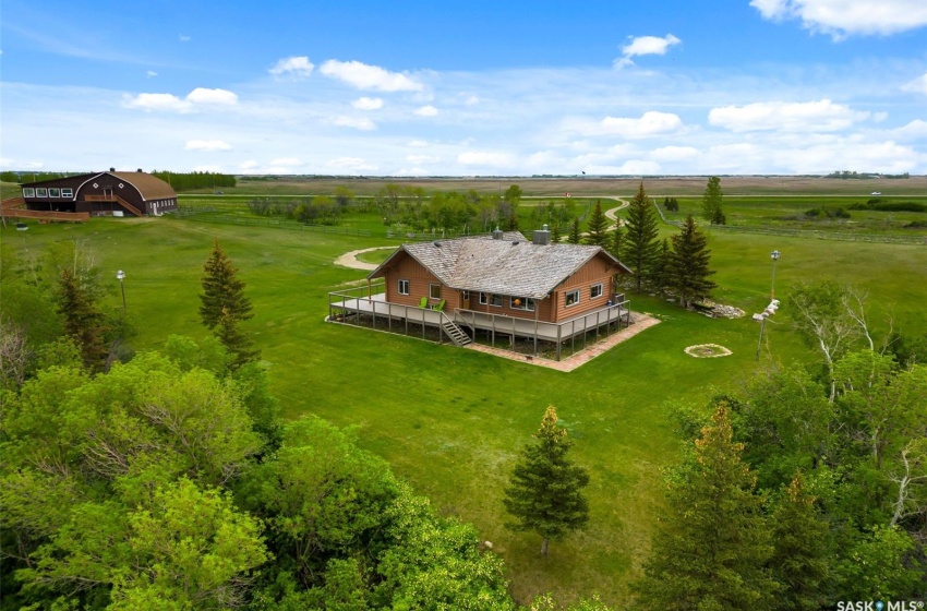 Rural Address, Longlaketon Rm No. 219, Saskatchewan S0G 0W0, 6 Bedrooms Bedrooms, 18 Rooms Rooms,4 BathroomsBathrooms,Acreage,For Sale,Big Brown Barn,Rural Address,SK963364