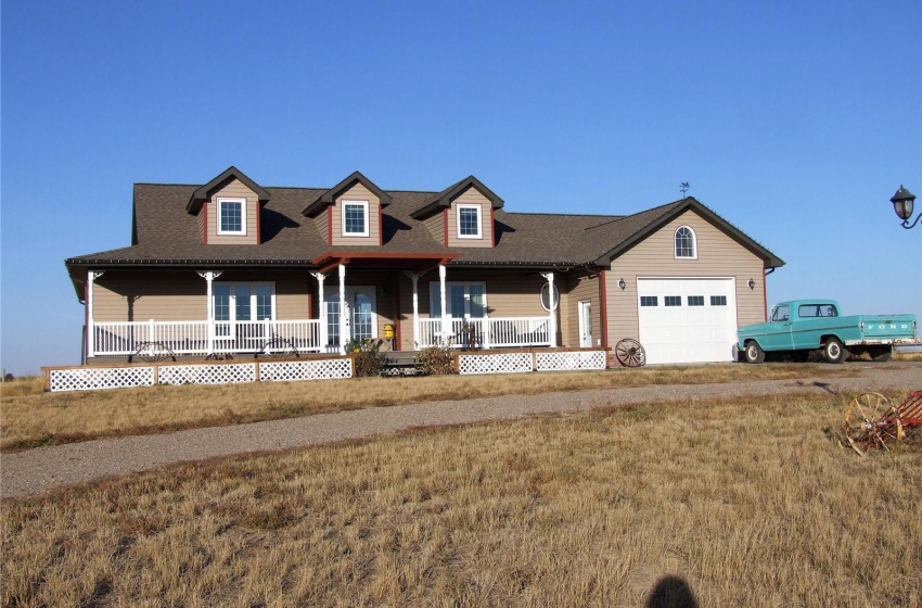 Rural Address, Happyland Rm No. 231, Saskatchewan S0N 1H0, 3 Bedrooms Bedrooms, 11 Rooms Rooms,3 BathroomsBathrooms,Acreage,For Sale,Noble Acreage,Rural Address,SK963456