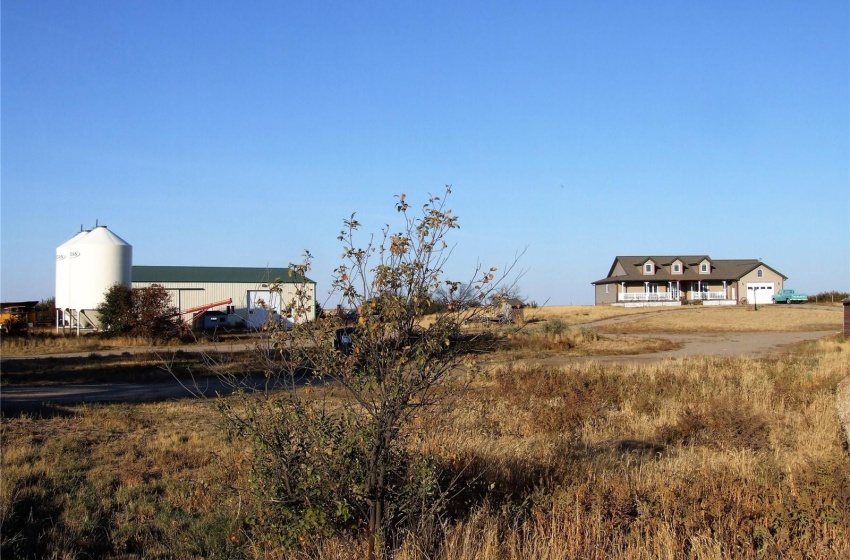 Rural Address, Happyland Rm No. 231, Saskatchewan S0N 1H0, 3 Bedrooms Bedrooms, 11 Rooms Rooms,3 BathroomsBathrooms,Acreage,For Sale,Noble Acreage,Rural Address,SK963456