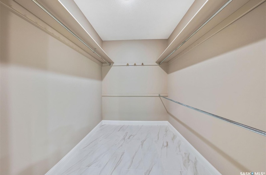 Master ensuite walk-in closet