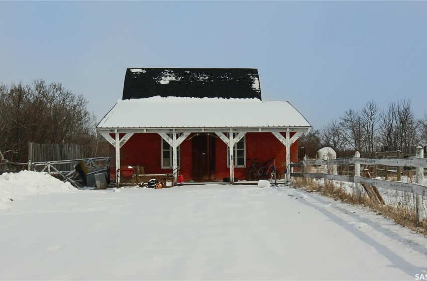 50 7th AVENUE, Qu'Appelle, Saskatchewan S0G 4A0, 3 Bedrooms Bedrooms, 10 Rooms Rooms,2 BathroomsBathrooms,Acreage,For Sale,7th,SK963523