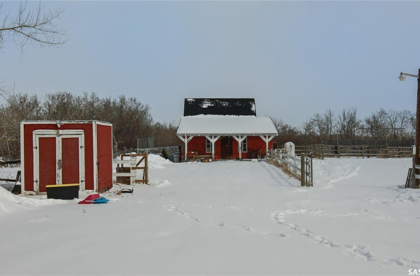 50 7th AVENUE, Qu'Appelle, Saskatchewan S0G 4A0, 3 Bedrooms Bedrooms, 10 Rooms Rooms,2 BathroomsBathrooms,Acreage,For Sale,7th,SK963523