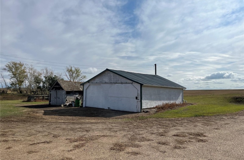 Rural Address, Excelsior Rm No. 166, Saskatchewan S0H 0A8, 2 Bedrooms Bedrooms, 9 Rooms Rooms,1 BathroomBathrooms,Acreage,For Sale,North East Waldeck Acreage,Rural Address,SK947004