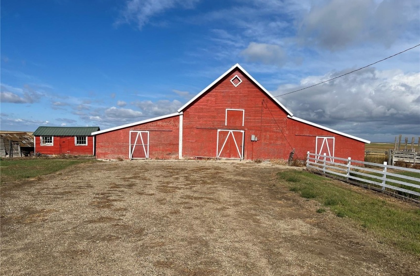 Rural Address, Excelsior Rm No. 166, Saskatchewan S0H 0A8, 2 Bedrooms Bedrooms, 9 Rooms Rooms,1 BathroomBathrooms,Acreage,For Sale,North East Waldeck Acreage,Rural Address,SK947004