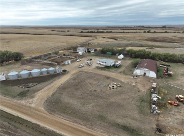 Rural Address, Stonehenge Rm No. 73, Saskatchewan S0H 0B0, 2 Bedrooms Bedrooms, 14 Rooms Rooms,2 BathroomsBathrooms,Acreage,For Sale,Stonehenge Acreage,Rural Address,SK963591