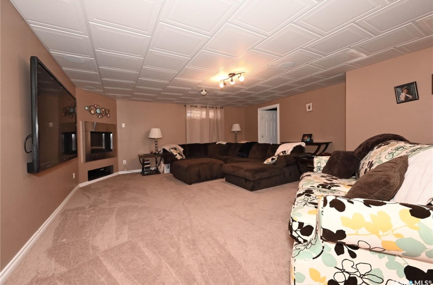 Rural Address, Estevan Rm No. 5, Saskatchewan S4A 2K9, 4 Bedrooms Bedrooms, 14 Rooms Rooms,3 BathroomsBathrooms,Acreage,For Sale,River Road Estate,Rural Address,SK946664