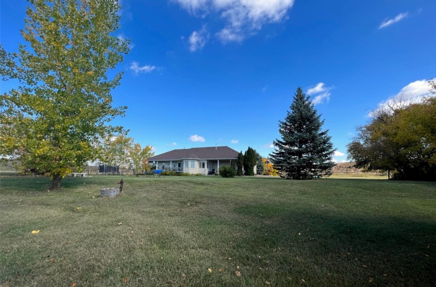 Rural Address, Estevan Rm No. 5, Saskatchewan S4A 2K9, 4 Bedrooms Bedrooms, 14 Rooms Rooms,3 BathroomsBathrooms,Acreage,For Sale,River Road Estate,Rural Address,SK946664