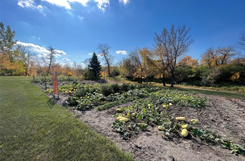 Rural Address, Estevan Rm No. 5, Saskatchewan S4A 2K9, 4 Bedrooms Bedrooms, 14 Rooms Rooms,3 BathroomsBathrooms,Acreage,For Sale,River Road Estate,Rural Address,SK946664