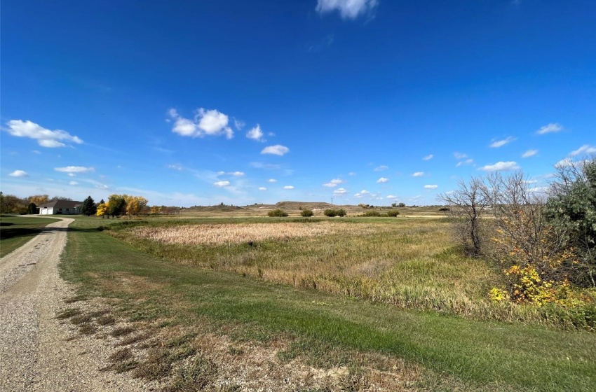 Rural Address, Estevan Rm No. 5, Saskatchewan S4A 2K9, 4 Bedrooms Bedrooms, 14 Rooms Rooms,3 BathroomsBathrooms,Acreage,For Sale,River Road Estate,Rural Address,SK946664