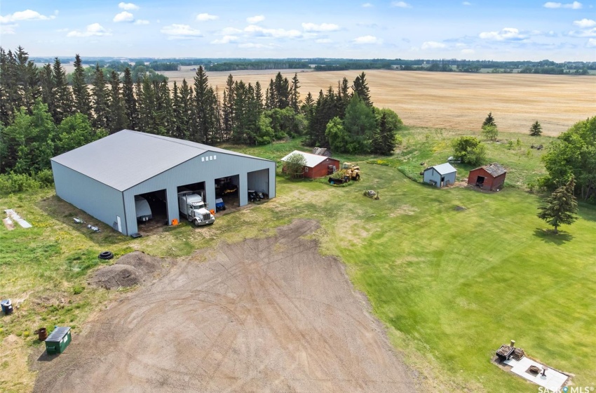 Rural Address, Wilton Rm No. 472, Saskatchewan S0M 1R0, 5 Bedrooms Bedrooms, 16 Rooms Rooms,4 BathroomsBathrooms,Acreage,For Sale,27891 Grid 675 Acreage,Rural Address,SK963654