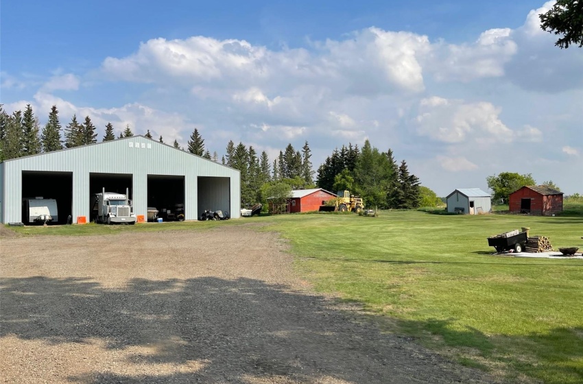 Rural Address, Wilton Rm No. 472, Saskatchewan S0M 1R0, 5 Bedrooms Bedrooms, 16 Rooms Rooms,4 BathroomsBathrooms,Acreage,For Sale,27891 Grid 675 Acreage,Rural Address,SK963654