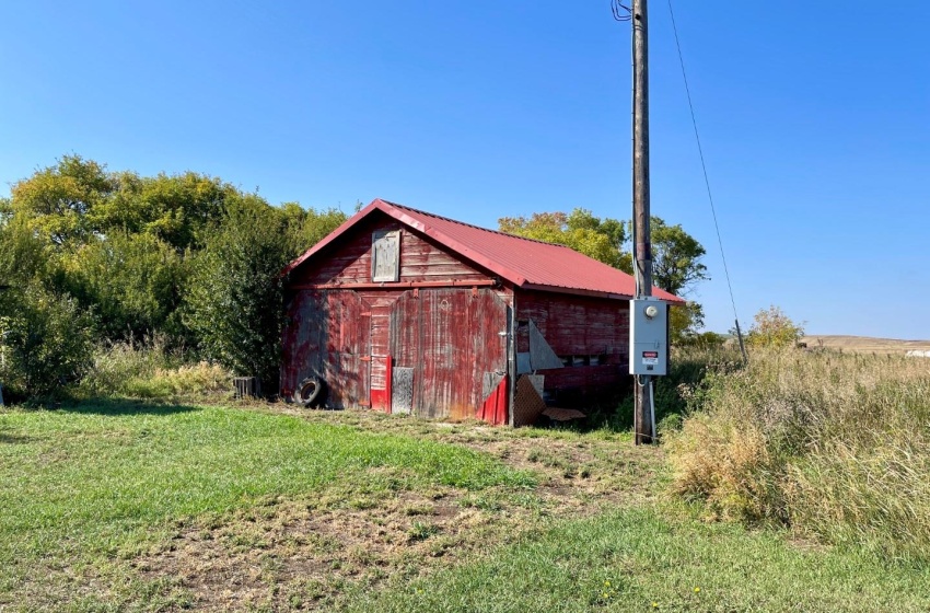 Rural Address, Eagle Creek Rm No. 376, Saskatchewan S0K 0H0, 6 Bedrooms Bedrooms, 16 Rooms Rooms,2 BathroomsBathrooms,Acreage,For Sale,McAvoy Acreage 10 Acres, Arelee,Rural Address,SK945157