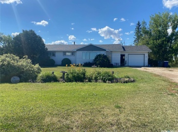 802 Hall STREET, Loreburn Rm No. 254, Saskatchewan S0H 2S0, 4 Bedrooms Bedrooms, 13 Rooms Rooms,2 BathroomsBathrooms,Acreage,For Sale,Hall,SK963886