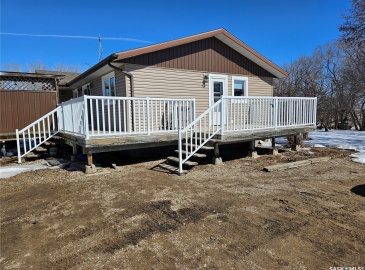 1 Rural Address, Montmartre Rm No. 126, Saskatchewan S0G 0E9, 4 Bedrooms Bedrooms, 14 Rooms Rooms,3 BathroomsBathrooms,Acreage,For Sale,Guillemin Property,Rural Address,SK964996