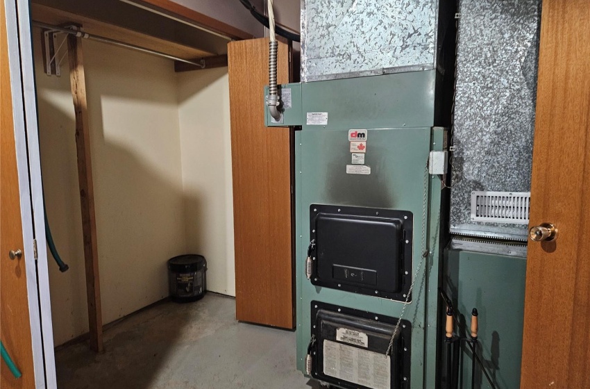 Electric/Wood Forced Air Furnace