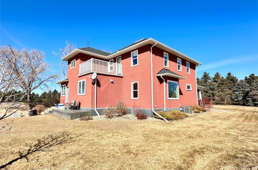 Rural Address, Weyburn Rm No. 67, Saskatchewan S4H 3N8, 4 Bedrooms Bedrooms, 19 Rooms Rooms,2 BathroomsBathrooms,Acreage,For Sale,Weyburn Acreage,Rural Address,SK965099