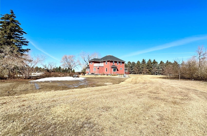 Rural Address, Weyburn Rm No. 67, Saskatchewan S4H 3N8, 4 Bedrooms Bedrooms, 19 Rooms Rooms,2 BathroomsBathrooms,Acreage,For Sale,Weyburn Acreage,Rural Address,SK965099