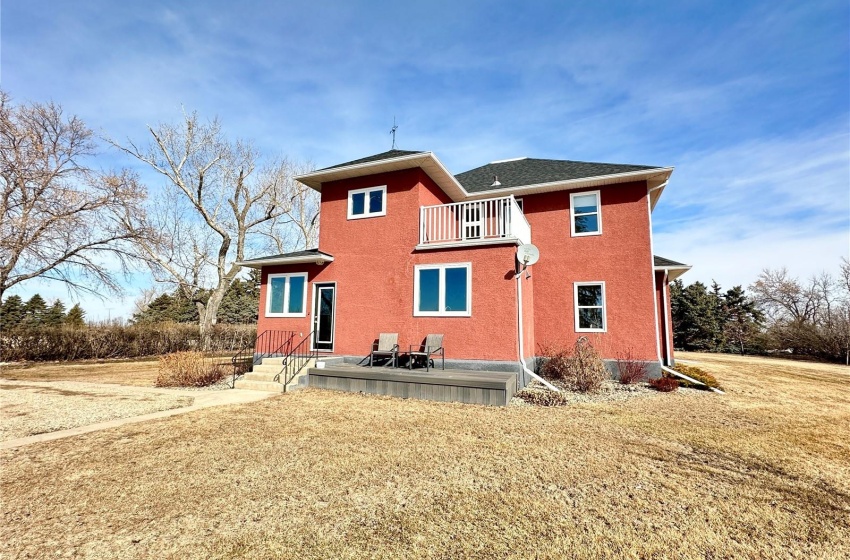 Rural Address, Weyburn Rm No. 67, Saskatchewan S4H 3N8, 4 Bedrooms Bedrooms, 19 Rooms Rooms,2 BathroomsBathrooms,Acreage,For Sale,Weyburn Acreage,Rural Address,SK965099