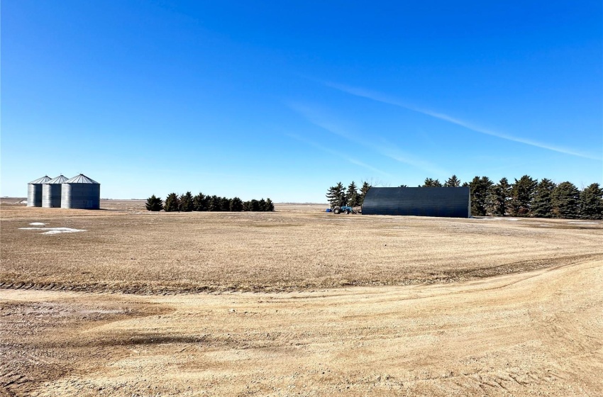 Rural Address, Weyburn Rm No. 67, Saskatchewan S4H 3N8, 4 Bedrooms Bedrooms, 19 Rooms Rooms,2 BathroomsBathrooms,Acreage,For Sale,Weyburn Acreage,Rural Address,SK965099