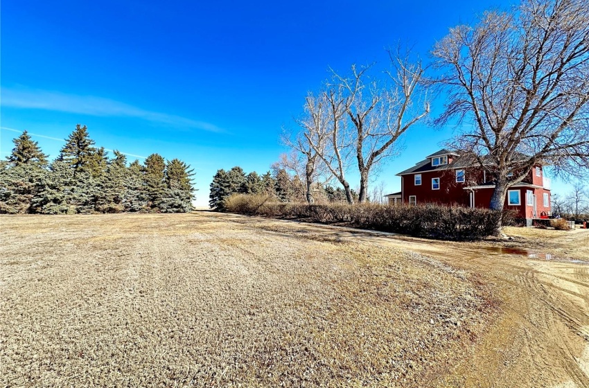 Rural Address, Weyburn Rm No. 67, Saskatchewan S4H 3N8, 4 Bedrooms Bedrooms, 19 Rooms Rooms,2 BathroomsBathrooms,Acreage,For Sale,Weyburn Acreage,Rural Address,SK965099