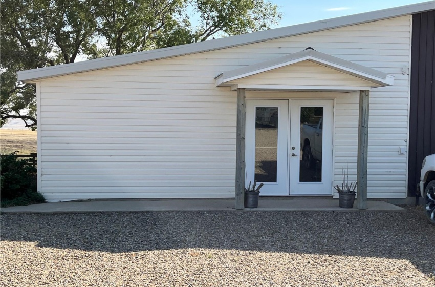 View of office space or granny suite attached to the heated shop