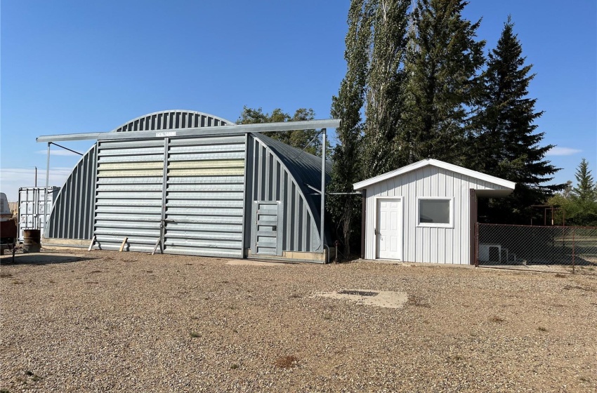 Quonset, dog house and kennel