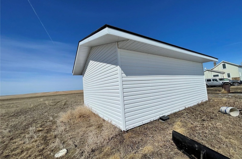 Rural Address, Kindersley Rm No. 290, Saskatchewan S0L 1S0, 4 Bedrooms Bedrooms, 9 Rooms Rooms,1 BathroomBathrooms,Acreage,For Sale,Sampson Acreage,Rural Address,SK965204