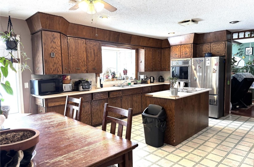 Rural Address, St. Peter RM No. 369, Saskatchewan S0K 0G0, 5 Bedrooms Bedrooms, 15 Rooms Rooms,3 BathroomsBathrooms,Acreage,For Sale,Erickson/Campbell Acreage,Rural Address,SK965160