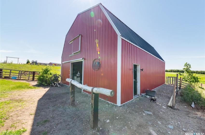 Rural Address, Manitou Lake Rm No. 442, Saskatchewan S0M 1P0, 5 Bedrooms Bedrooms, 14 Rooms Rooms,2 BathroomsBathrooms,Acreage,For Sale,K & E Ranch,Rural Address,SK957021