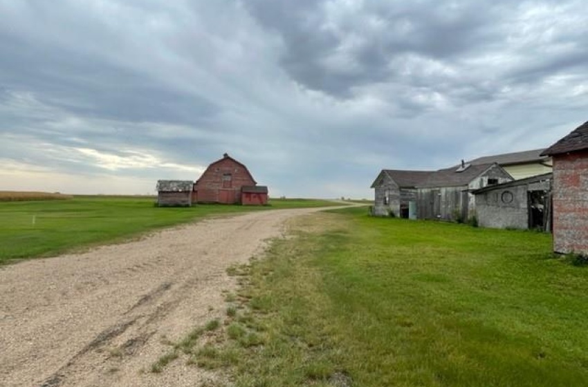 View of yard with a rural view