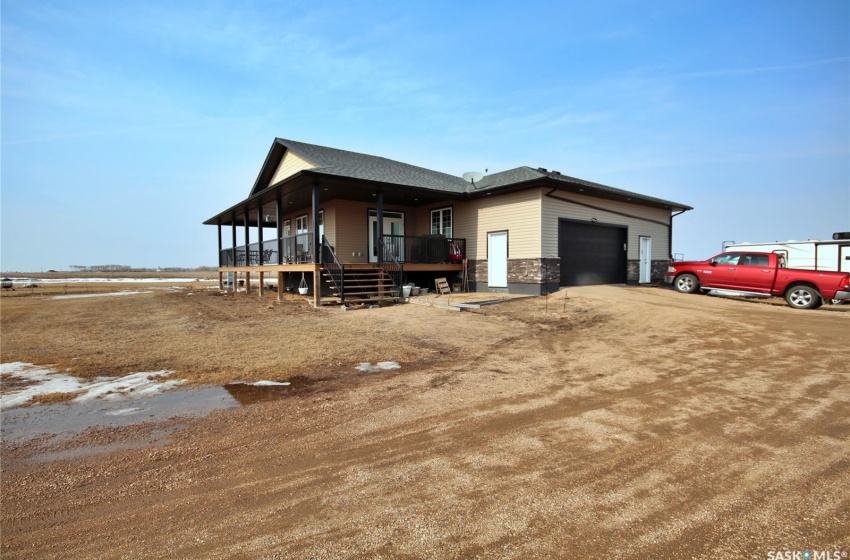 Rural Address, Vanscoy Rm No. 345, Saskatchewan S7K 0J0, 4 Bedrooms Bedrooms, 15 Rooms Rooms,3 BathroomsBathrooms,Acreage,For Sale,Siemens Acreage,Rural Address,SK965304