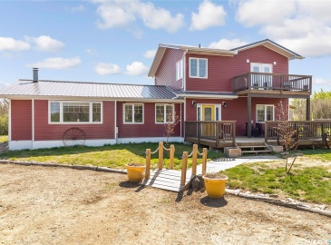 Rural Address, Cupar Rm No. 218, Saskatchewan S0G 0Y0, 3 Bedrooms Bedrooms, 13 Rooms Rooms,3 BathroomsBathrooms,Acreage,For Sale,Fairy Hill Acreage - 9.98 Acres,Rural Address,SK959334