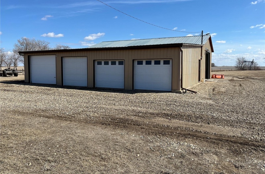 Rural Address, Wellington Rm No. 97, Saskatchewan S4H 0K1, 3 Bedrooms Bedrooms, 8 Rooms Rooms,1 BathroomBathrooms,Acreage,For Sale,MUSK ACREAGE,Rural Address,SK965412