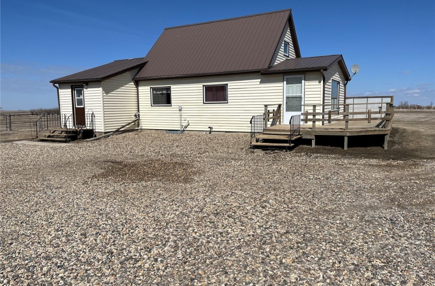 Rural Address, Wellington Rm No. 97, Saskatchewan S4H 0K1, 3 Bedrooms Bedrooms, 8 Rooms Rooms,1 BathroomBathrooms,Acreage,For Sale,MUSK ACREAGE,Rural Address,SK965412