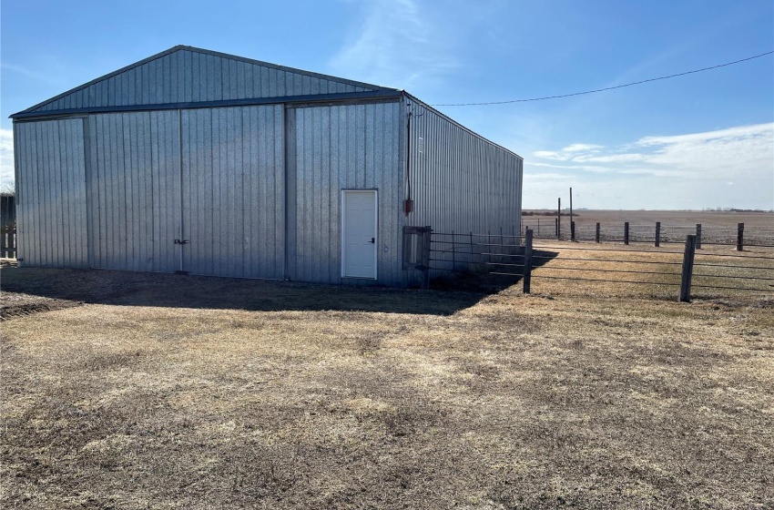 Rural Address, Wellington Rm No. 97, Saskatchewan S4H 0K1, 3 Bedrooms Bedrooms, 8 Rooms Rooms,1 BathroomBathrooms,Acreage,For Sale,MUSK ACREAGE,Rural Address,SK965412