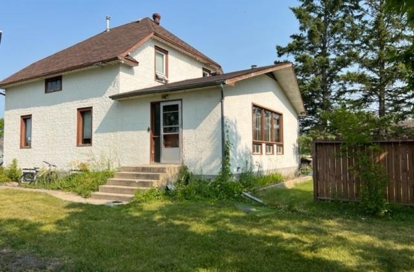 Rural Address, Esterhazy, Saskatchewan S0A 0X0, 3 Bedrooms Bedrooms, 17 Rooms Rooms,3 BathroomsBathrooms,Acreage,For Sale,Honey House Acreage,Rural Address,SK938456