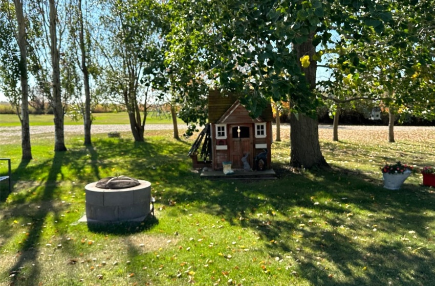 Rural Address, Golden West Rm No. 95, Saskatchewan S0G 0X0, 3 Bedrooms Bedrooms, 15 Rooms Rooms,3 BathroomsBathrooms,Acreage,For Sale,McKee Acreage,Rural Address,SK946403