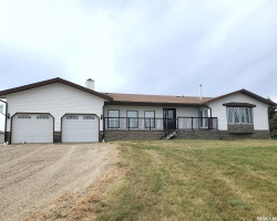 221 Oxbow DRIVE, Swift Current Rm No. 137, Saskatchewan S9H 3X4, 5 Bedrooms Bedrooms, 17 Rooms Rooms,4 BathroomsBathrooms,Acreage,For Sale,Oxbow,SK946363