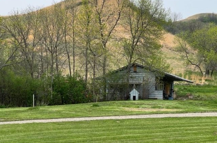 Rural Address, West End, Saskatchewan S0A 3Y0, 4 Bedrooms Bedrooms, 20 Rooms Rooms,2 BathroomsBathrooms,Acreage,For Sale,Kuzub Acreage,Rural Address,SK958450